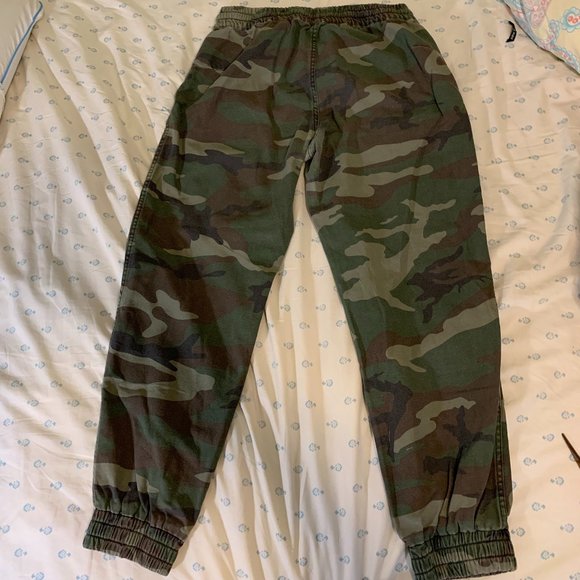 Aritzia Camo Cargo Pants - Picture 3 of 3